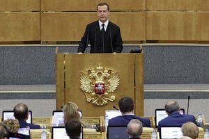 Власти будут повышать качество образования для решения проблемы бедности 