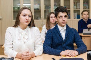 Сергей Кравцов призвал регионы продолжить усиленный контроль за мерами по обеспечению безопасности здоровья участников ЕГЭ