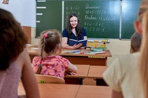 Минпросвещения открывает набор учителей для участия в гуманитарном проекте