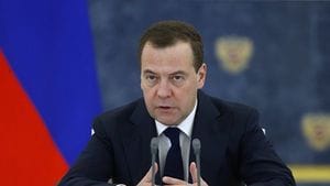Медведев освободил от налога премии лучшим учителям